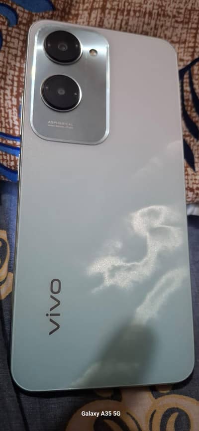 Vivo Y18