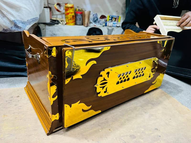 Indian harmonium 1