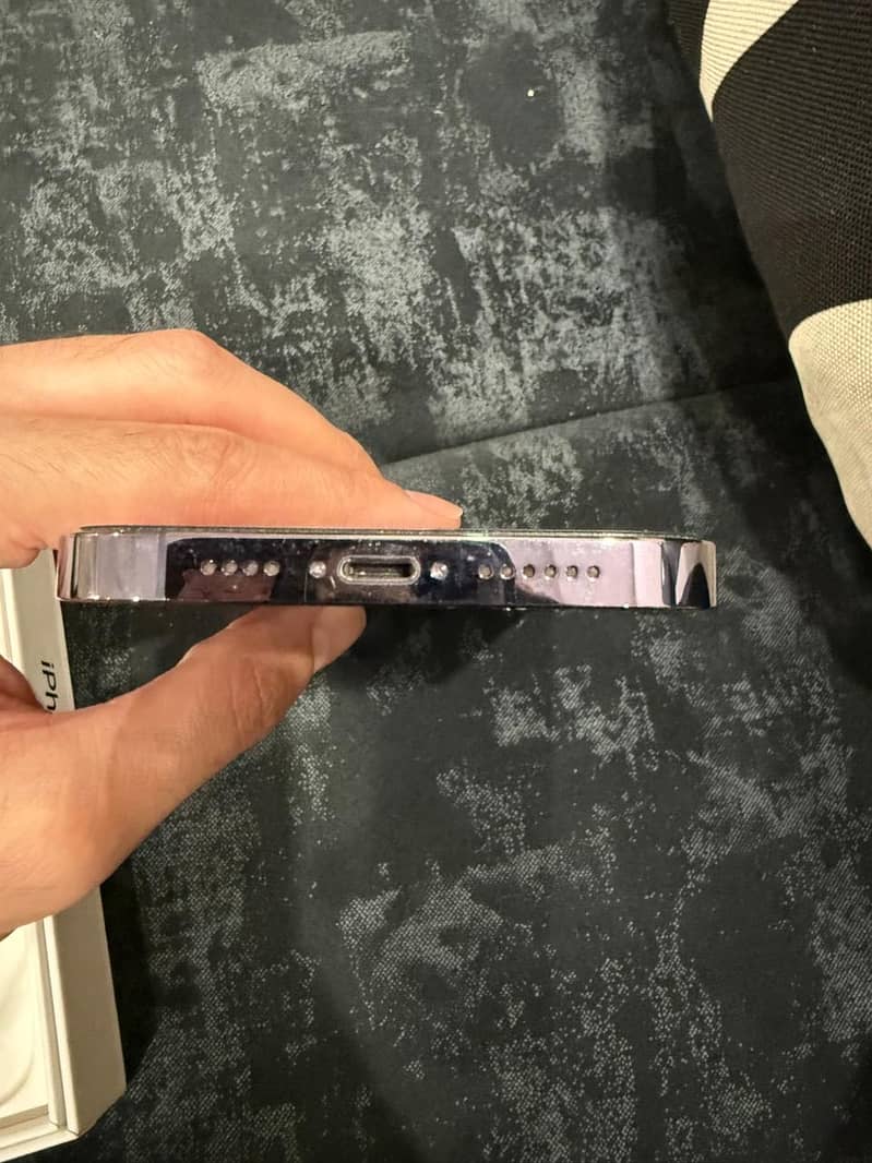 Apple iPhone 14 Pro Max 4