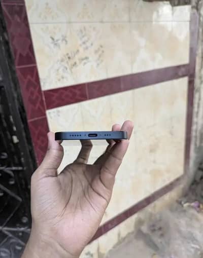 Apple iPhone 16e