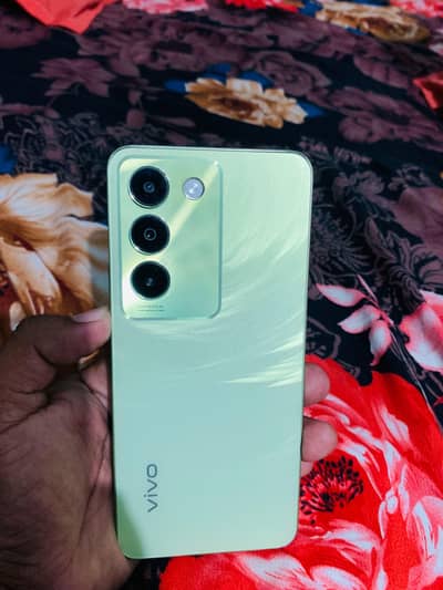 vivo y100