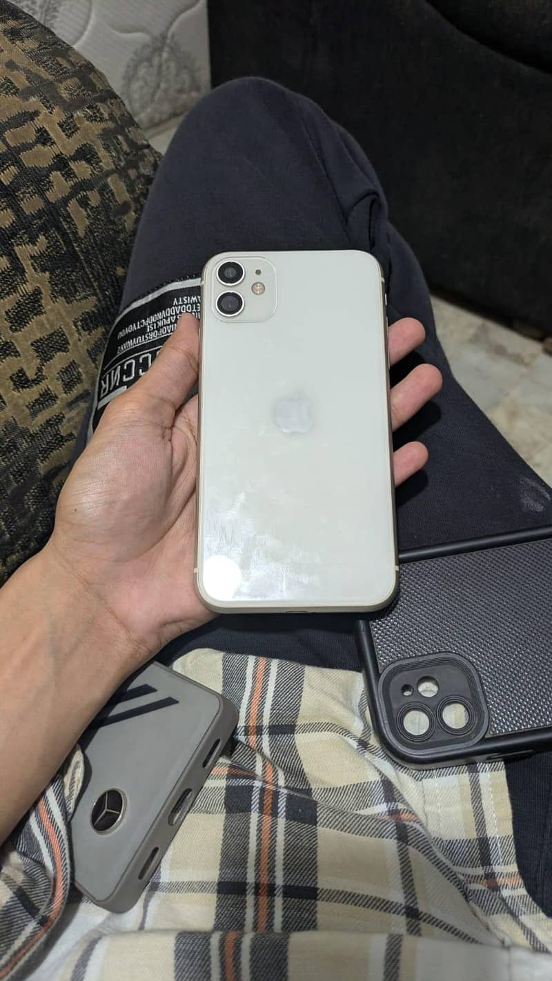 Apple iPhone 11 0