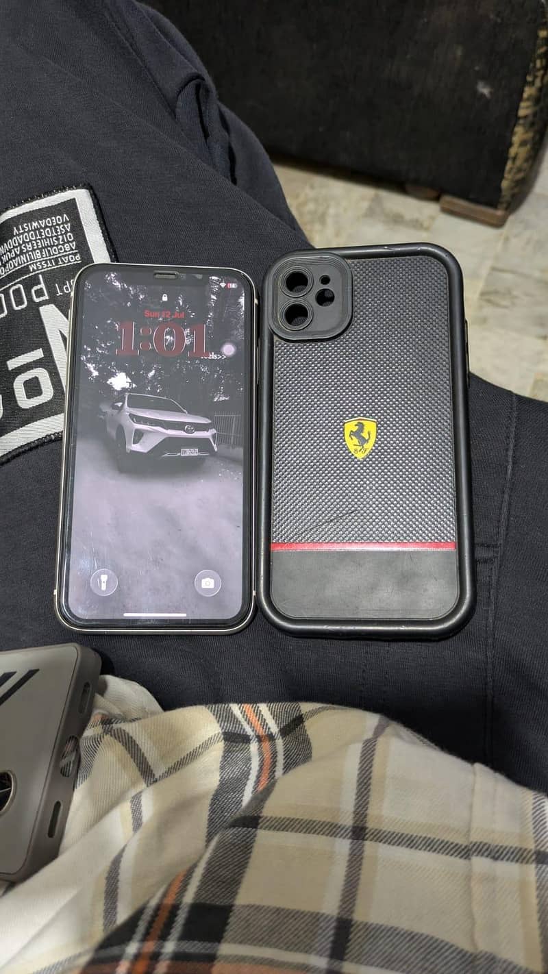 Apple iPhone 11 3