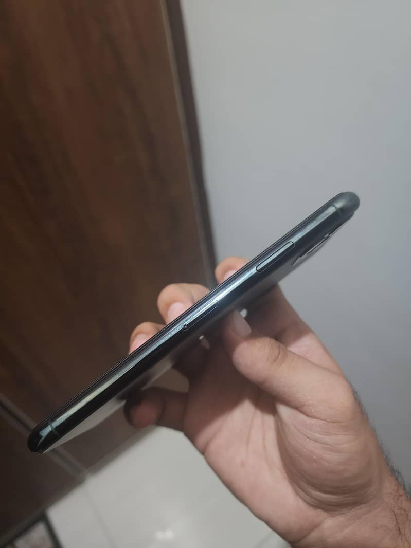 Apple iPhone 11 Pro Max 5