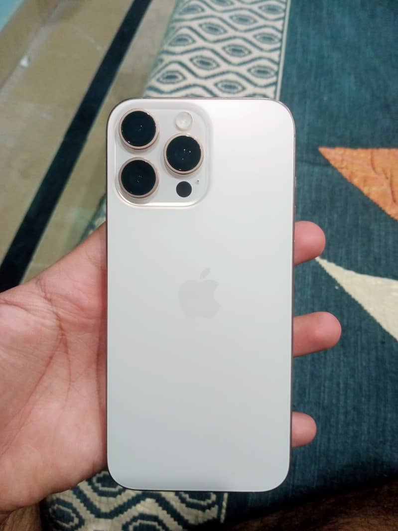 Iphone 16 pro max 0