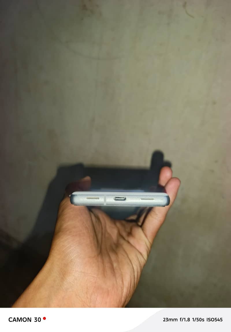 Google Pixel 7a 4