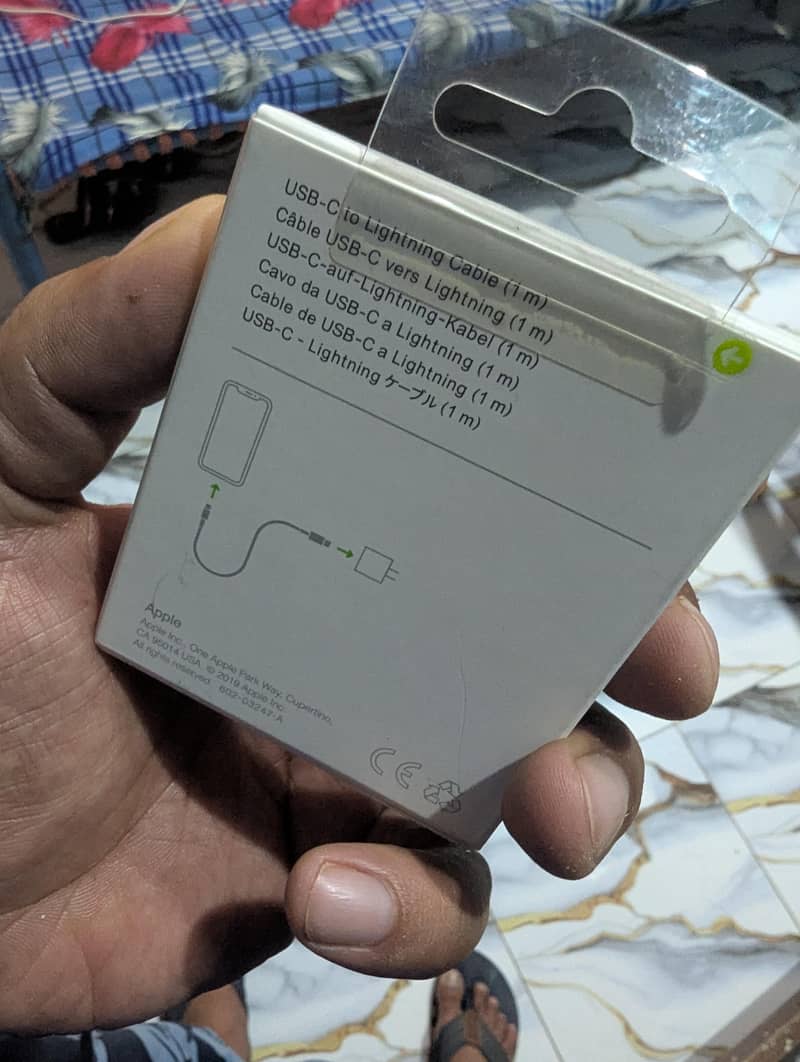 Apple original charging cable 4