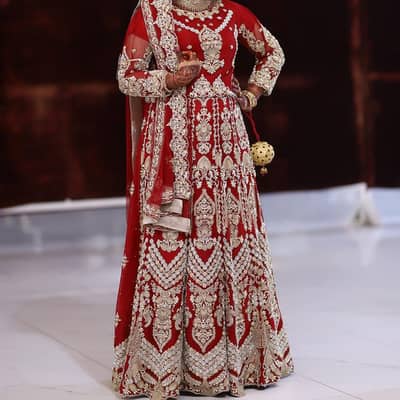Beautiful Bridal Red Barat Lehenga for sale in excellent condition.