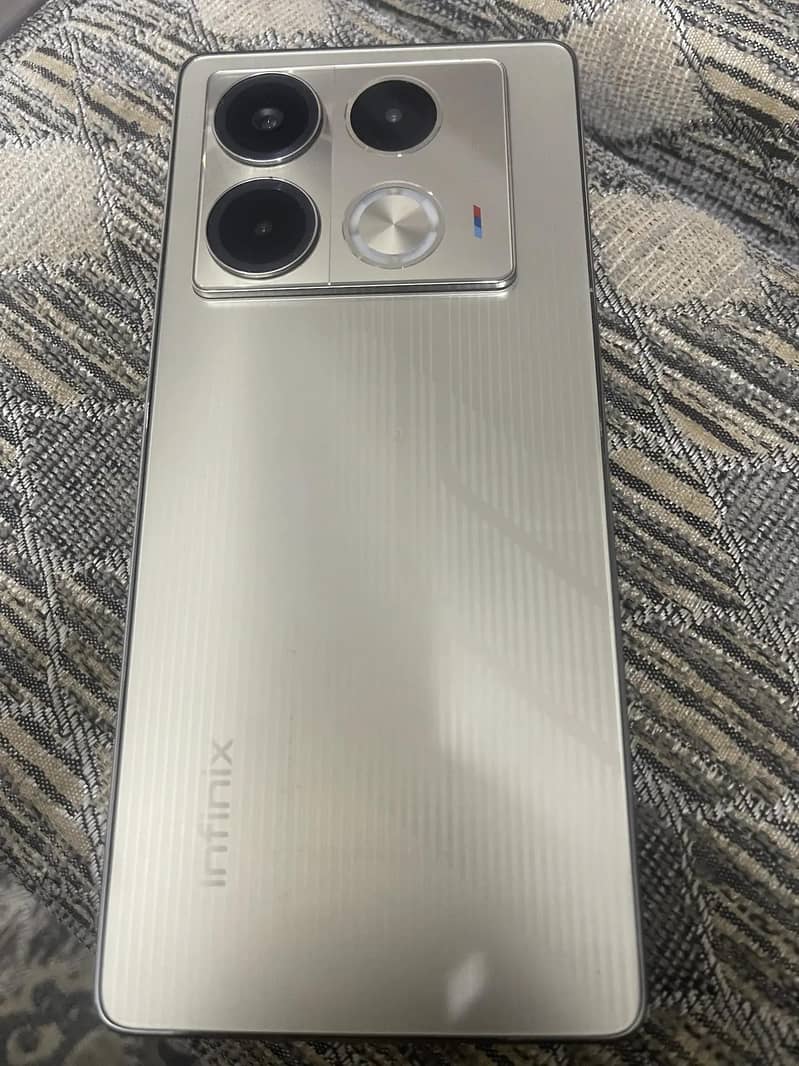 Infinix note 40 0