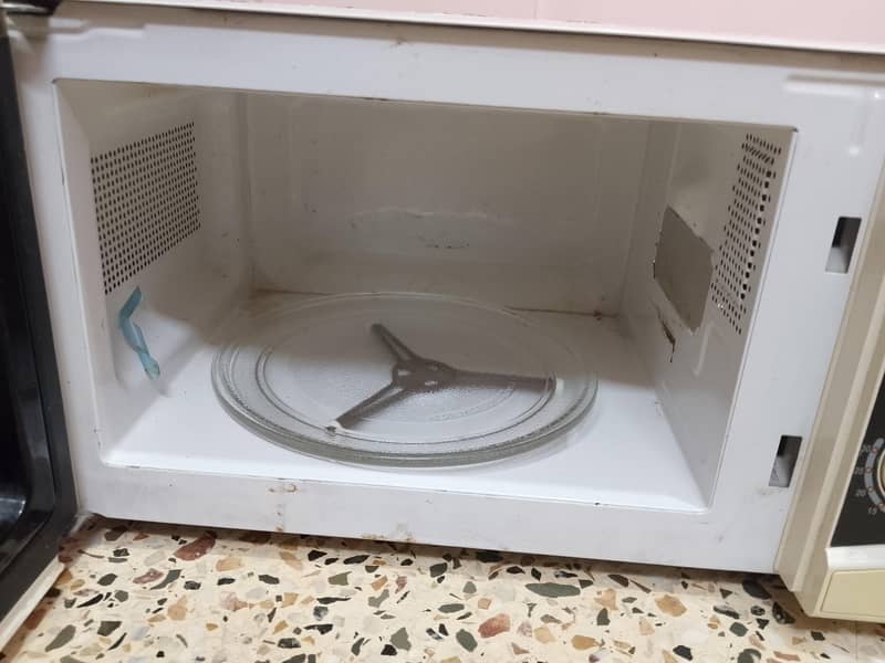 Haier Microwave 3