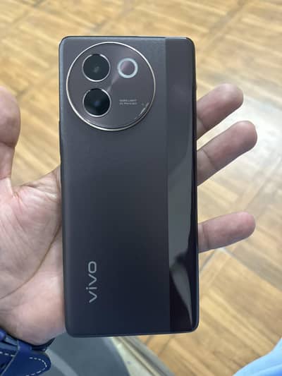 Vivo V30e