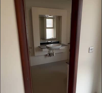 Postion In 4 Month Kings Exellency 5 Room Luxury apartments Scheme 33 Prime location