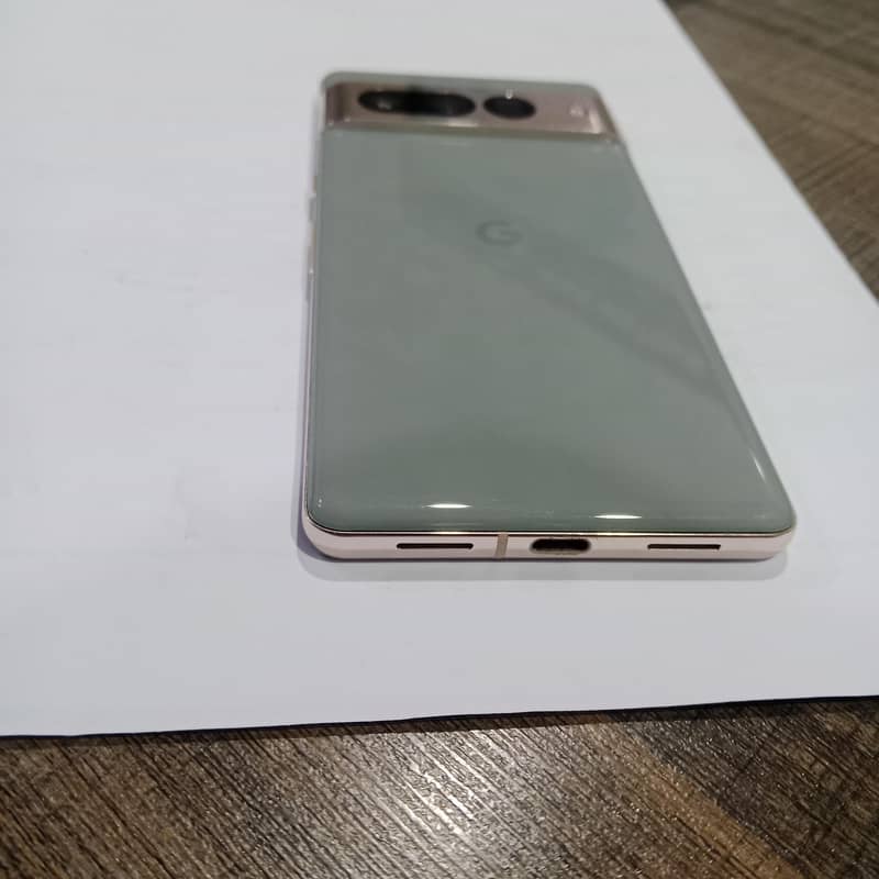Google Pixel 7 Pro 6