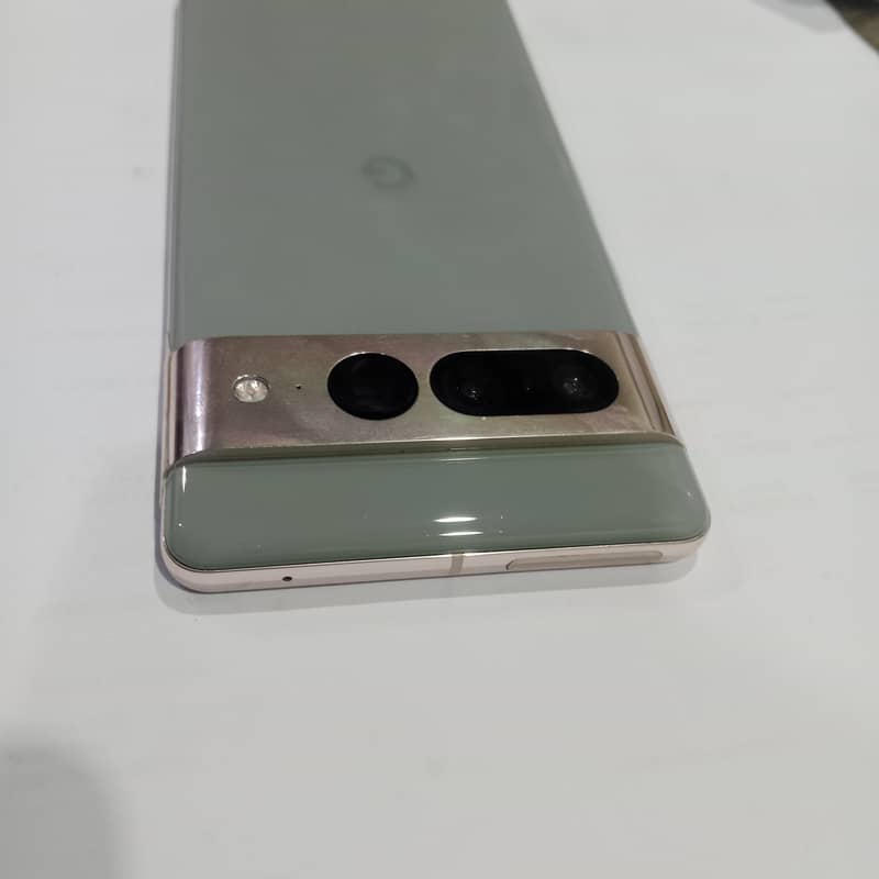 Google Pixel 7 Pro 8