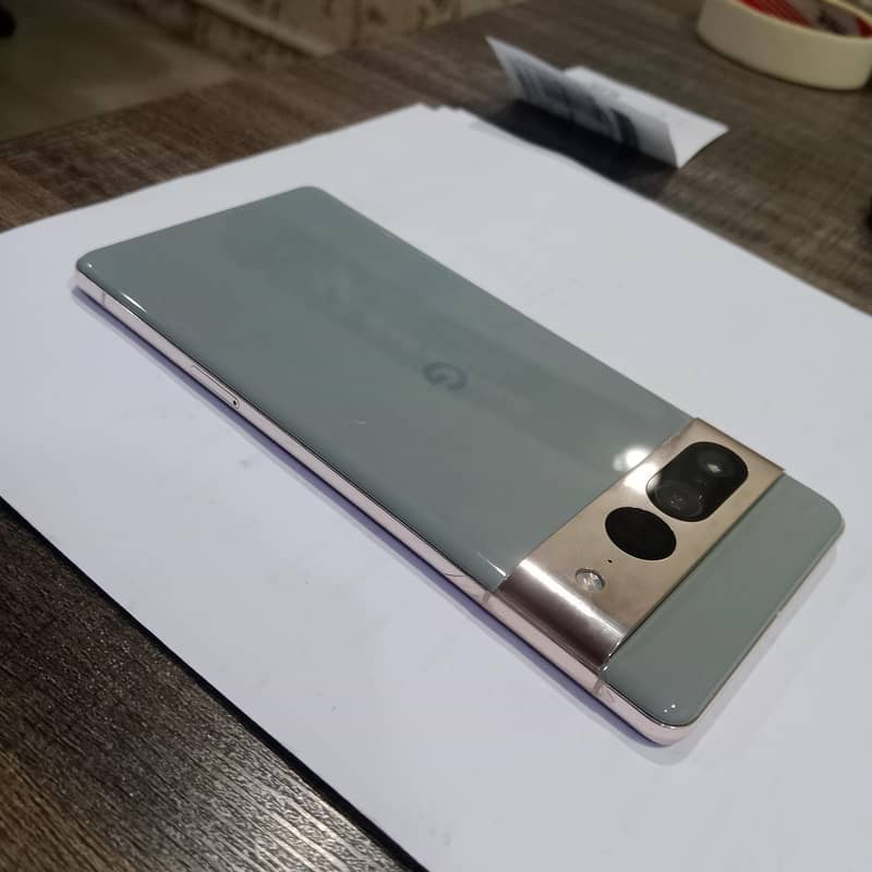 Google Pixel 7 Pro 9