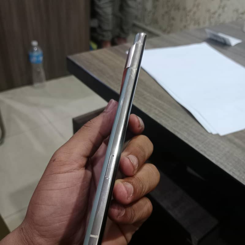 Google Pixel 7 Pro 12