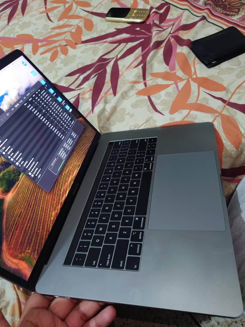 MacBook pro 2019 3