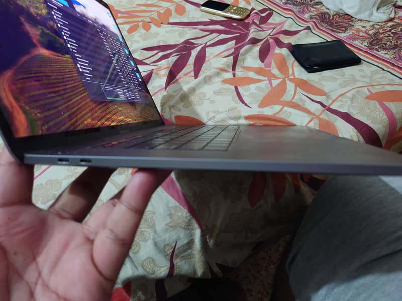 MacBook pro 2019 4