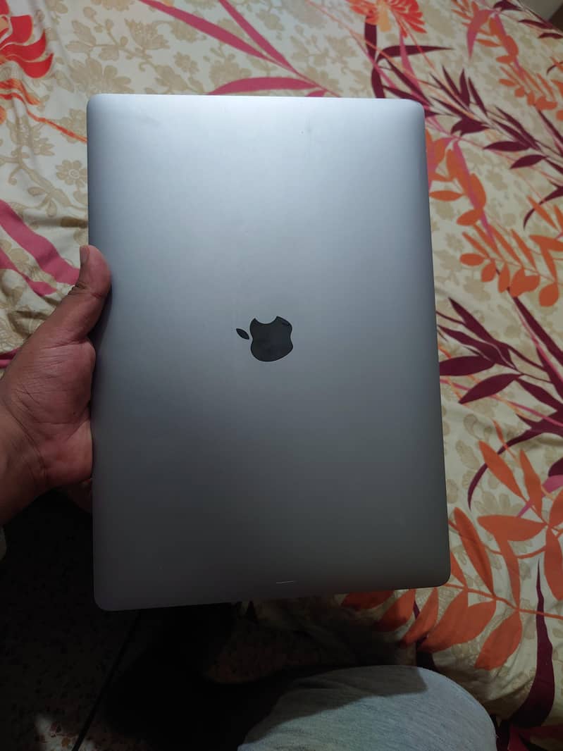 MacBook pro 2019 6