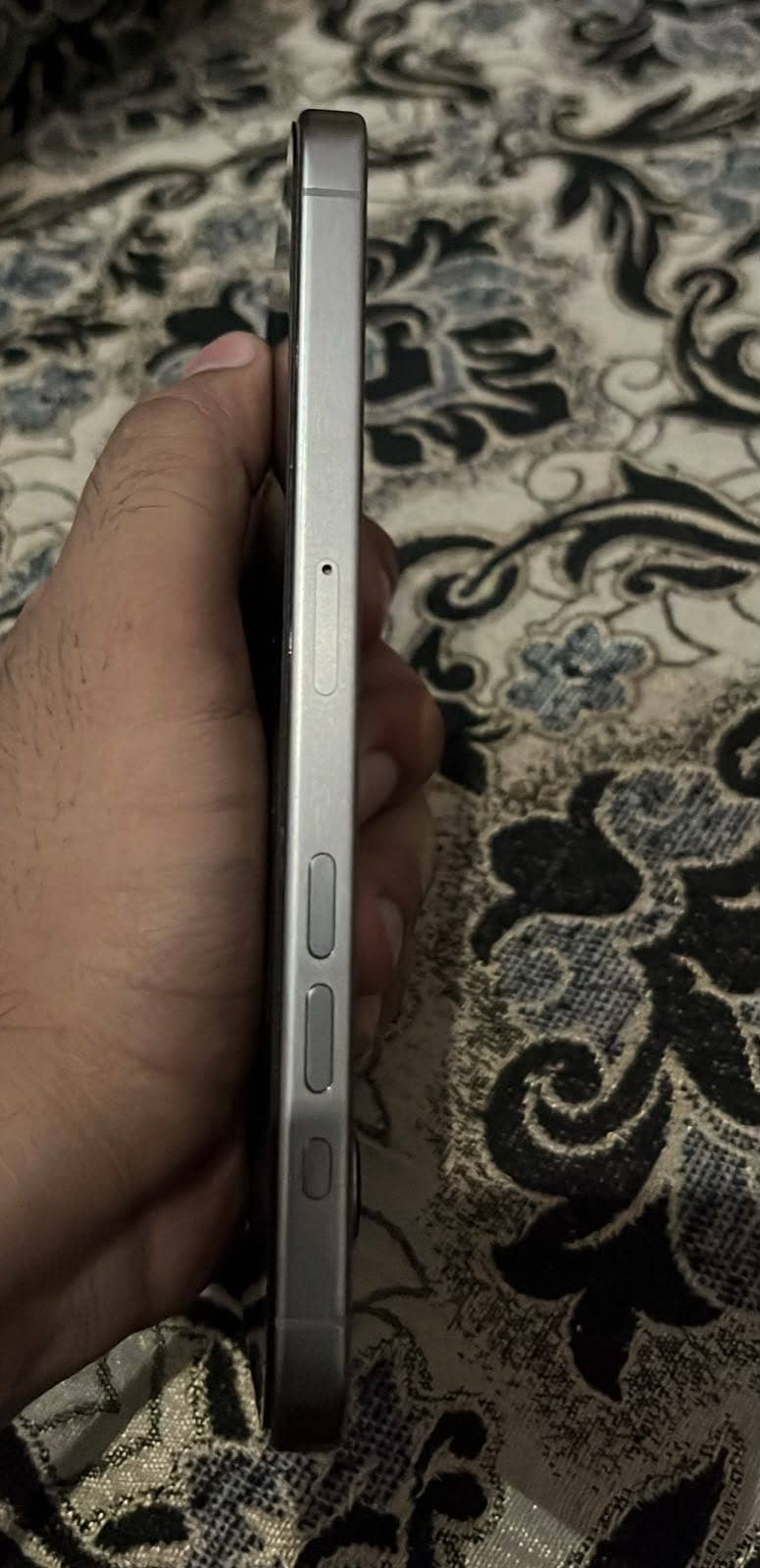 Apple iPhone 15 Pro Max 1