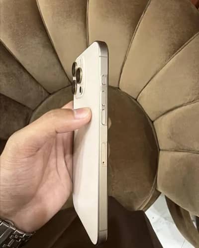 Apple iPhone 16 Pro watar pack I cloud lock