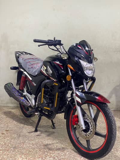 Honda cb 150f 2023 model ( 12000 used only )