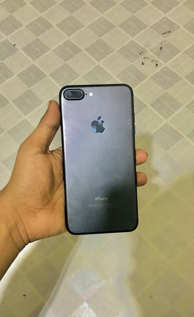 Apple iPhone 7 Plus 1