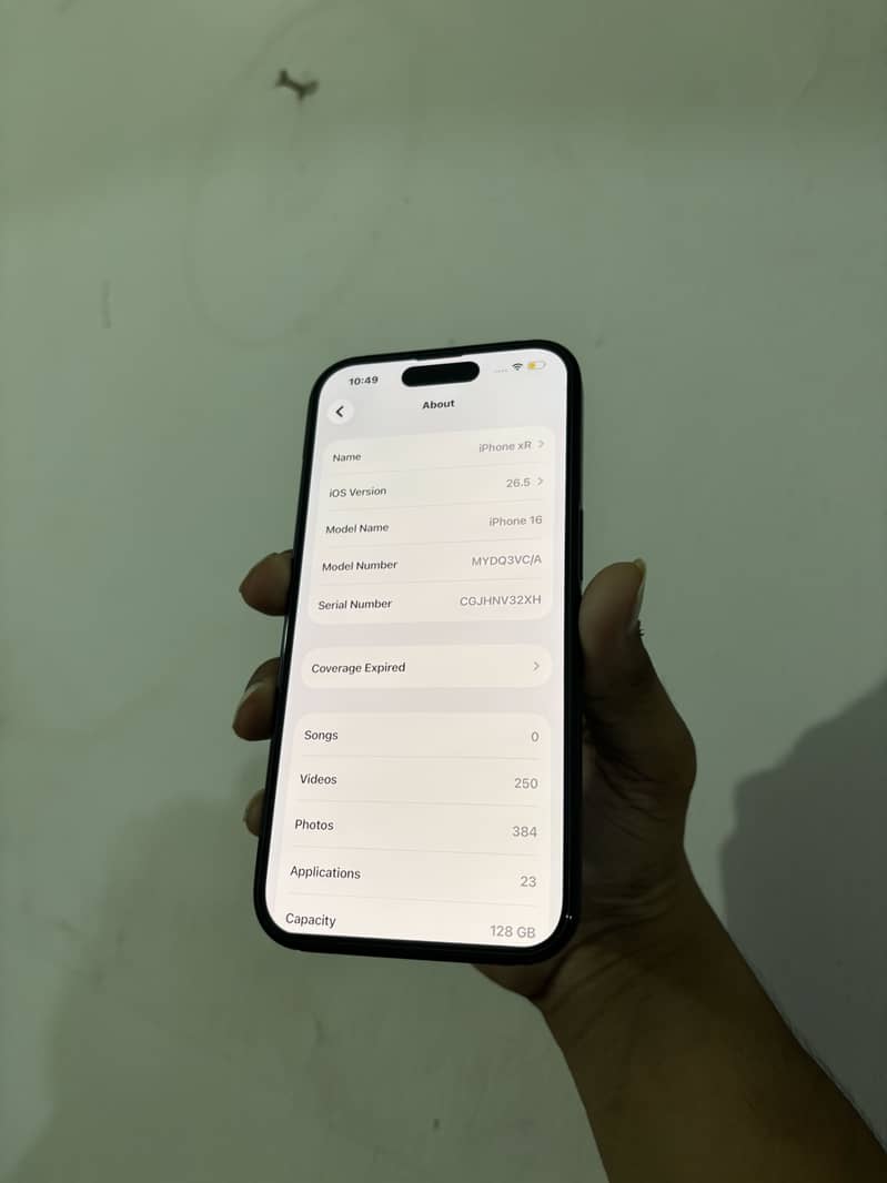 Apple iPhone 16 8