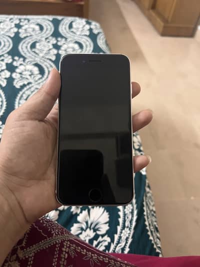 Apple iPhone SE