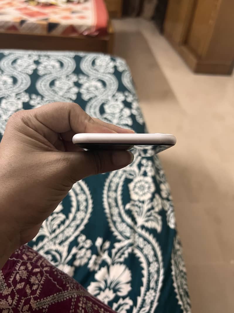 Apple iPhone SE 3