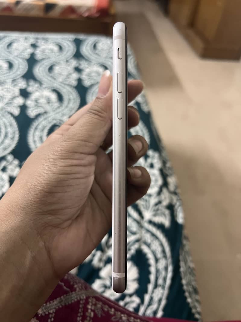 Apple iPhone SE 4