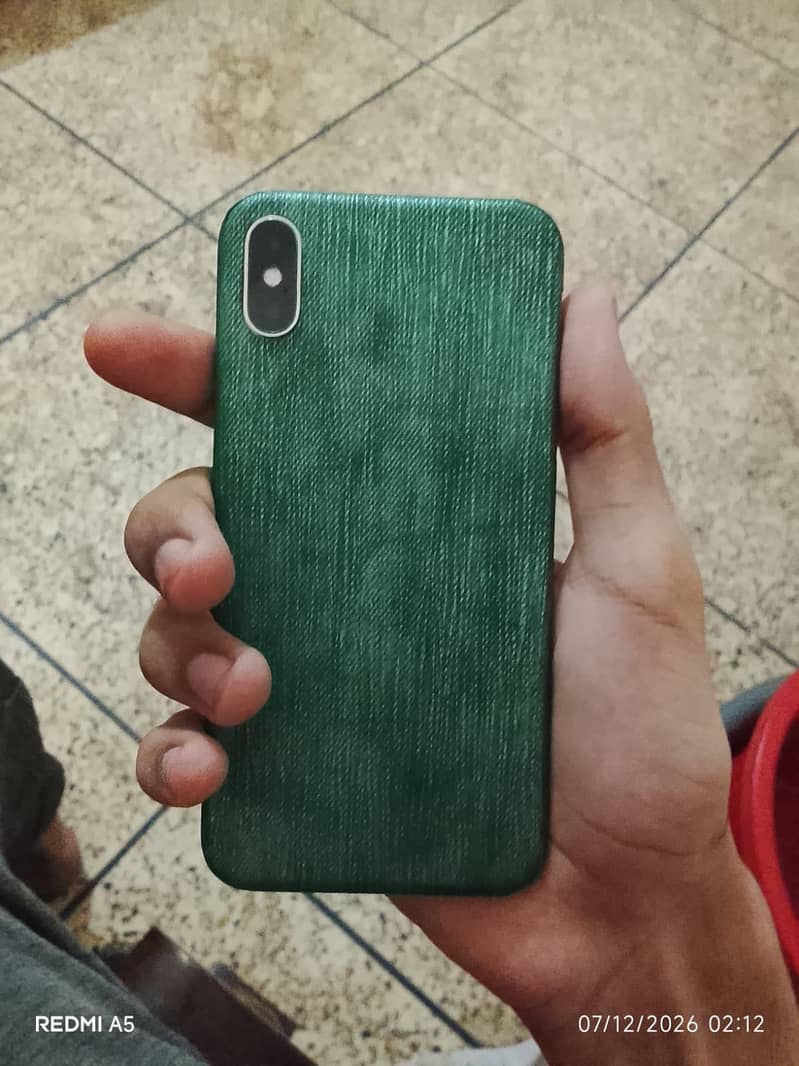 Apple iPhone X 3