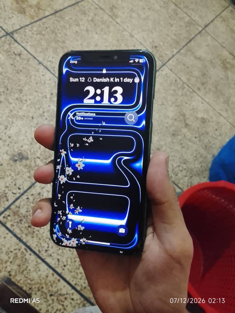 Apple iPhone X 4