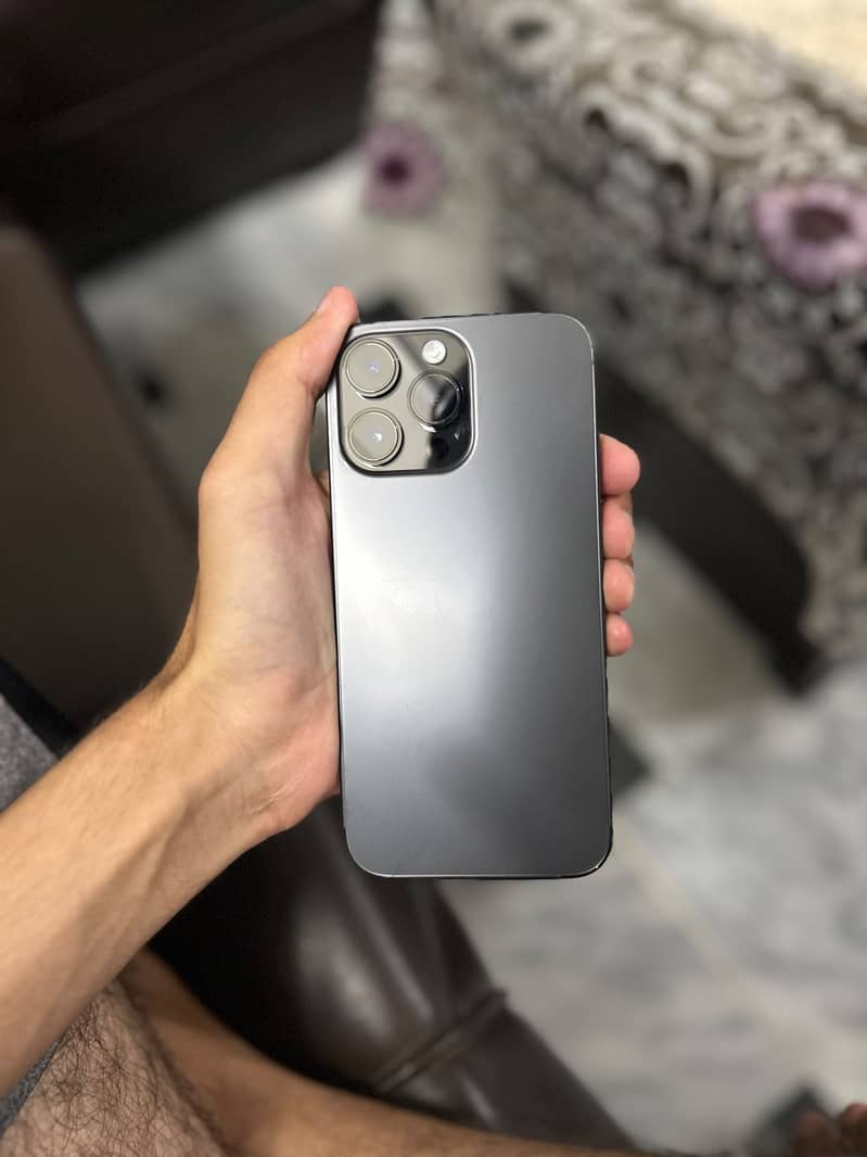 Apple iPhone 14 Pro Max 9