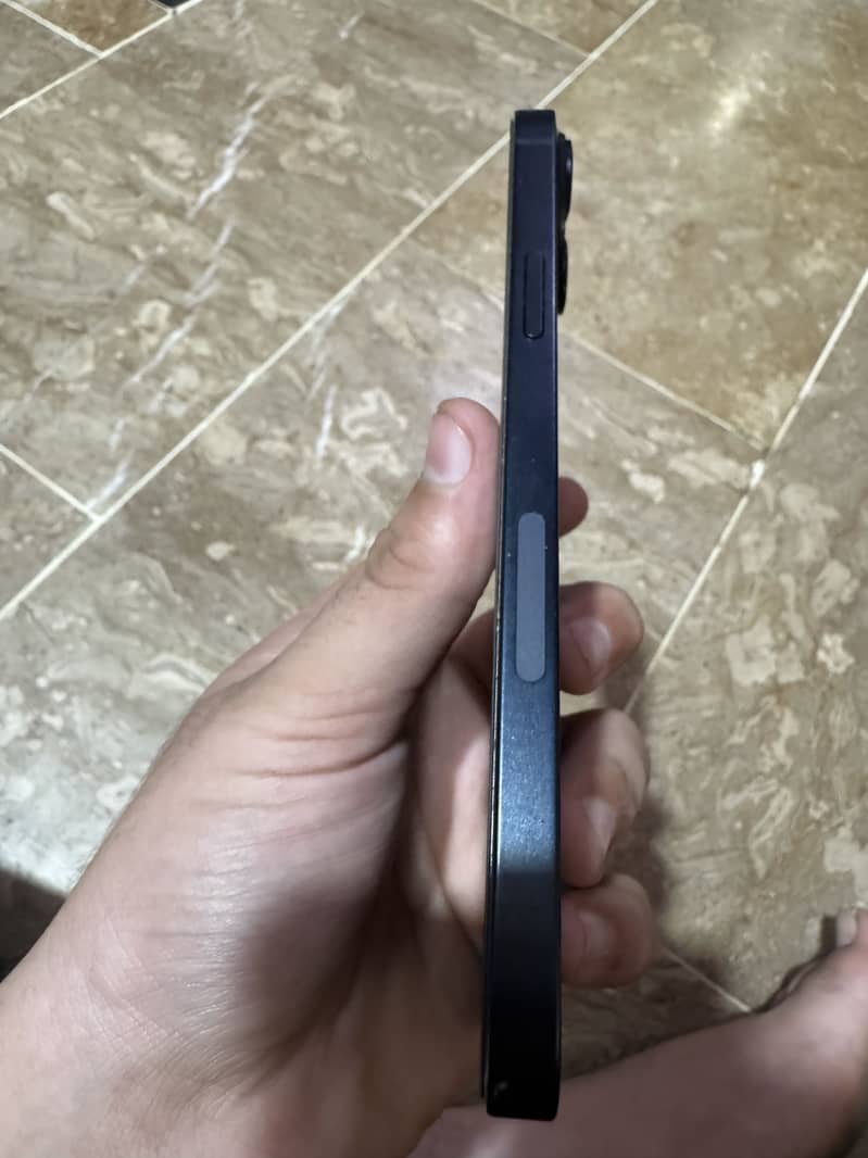 Apple iPhone 14 plus 3