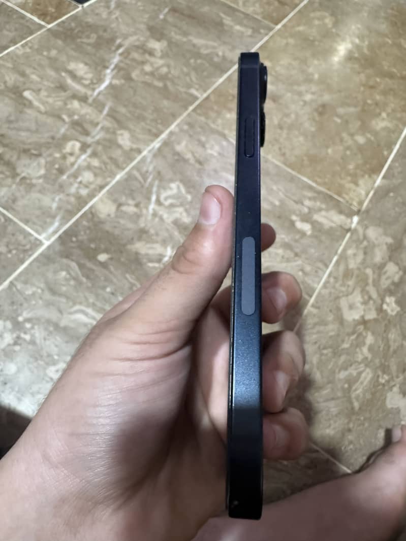Apple iPhone 14 plus 4