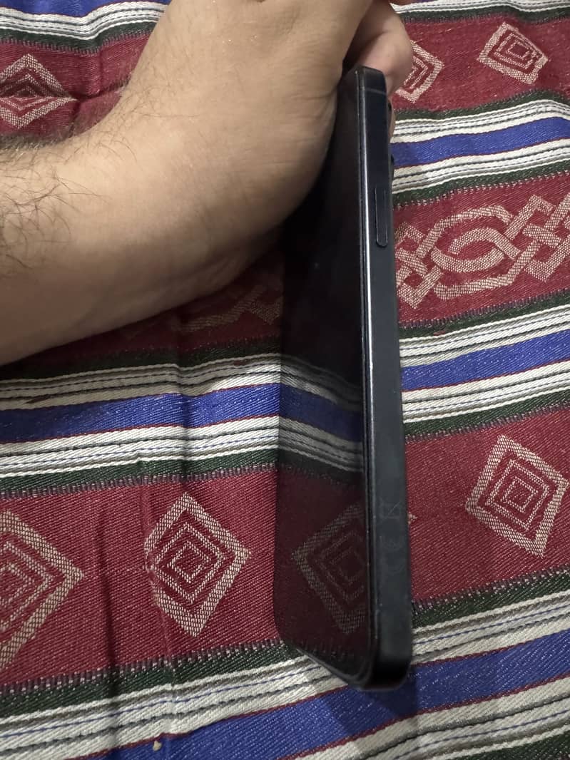 Apple iPhone 15 Pro Max 6