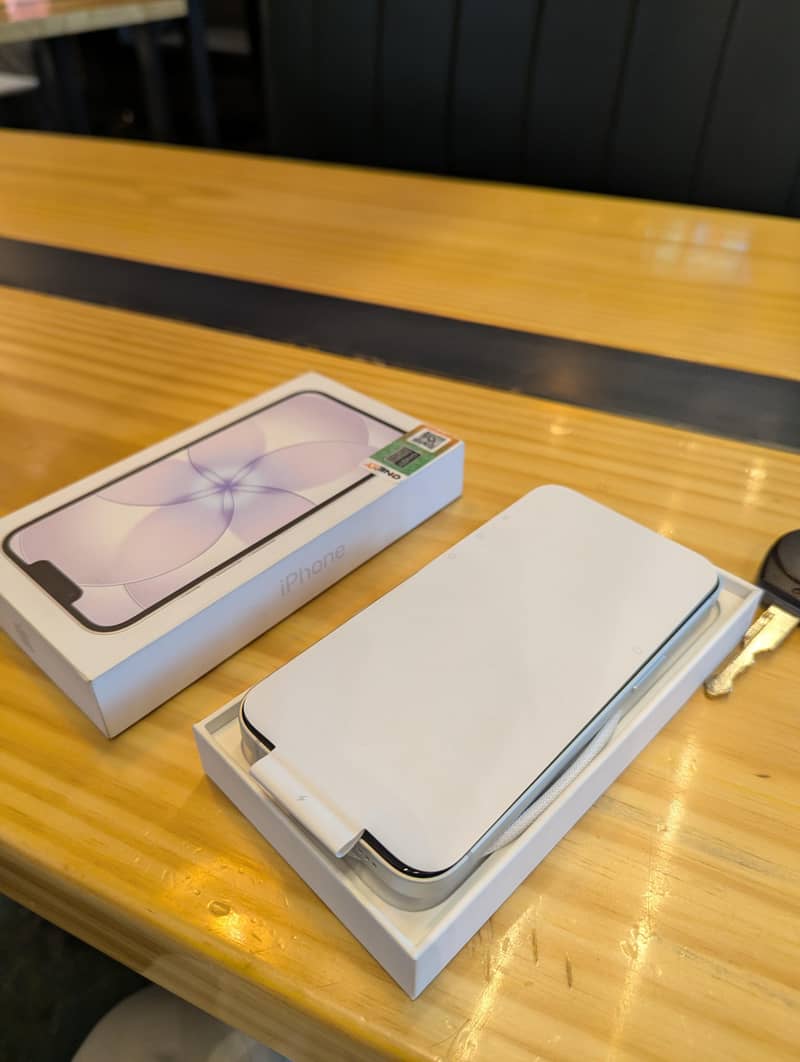Apple iPhone 17e 2