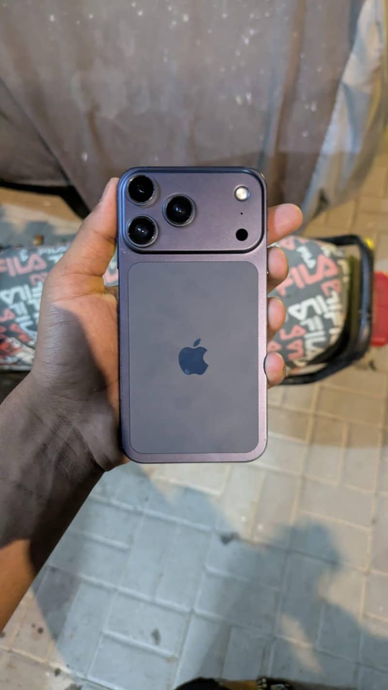 Apple iPhone 11 0