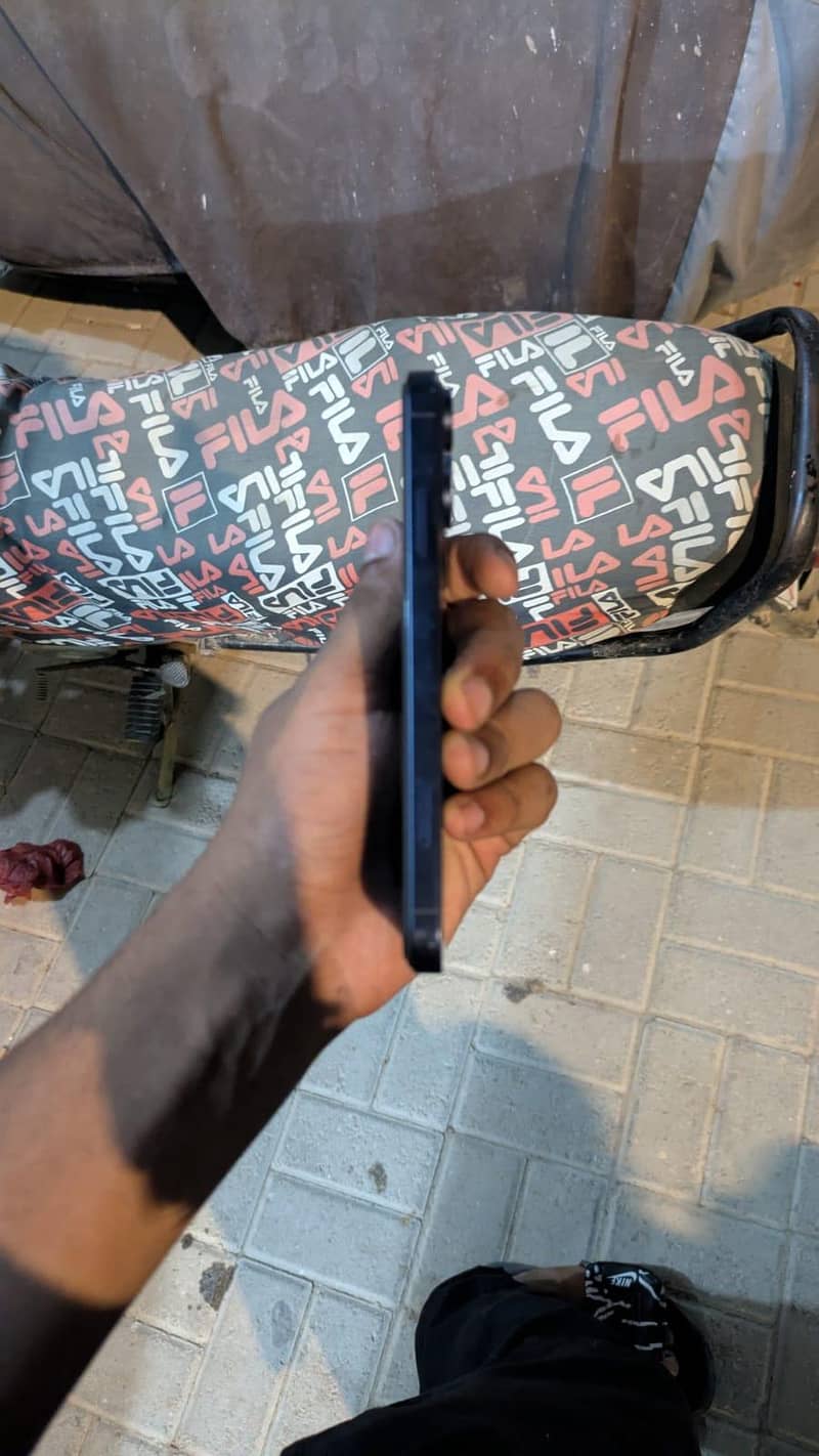 Apple iPhone 11 3