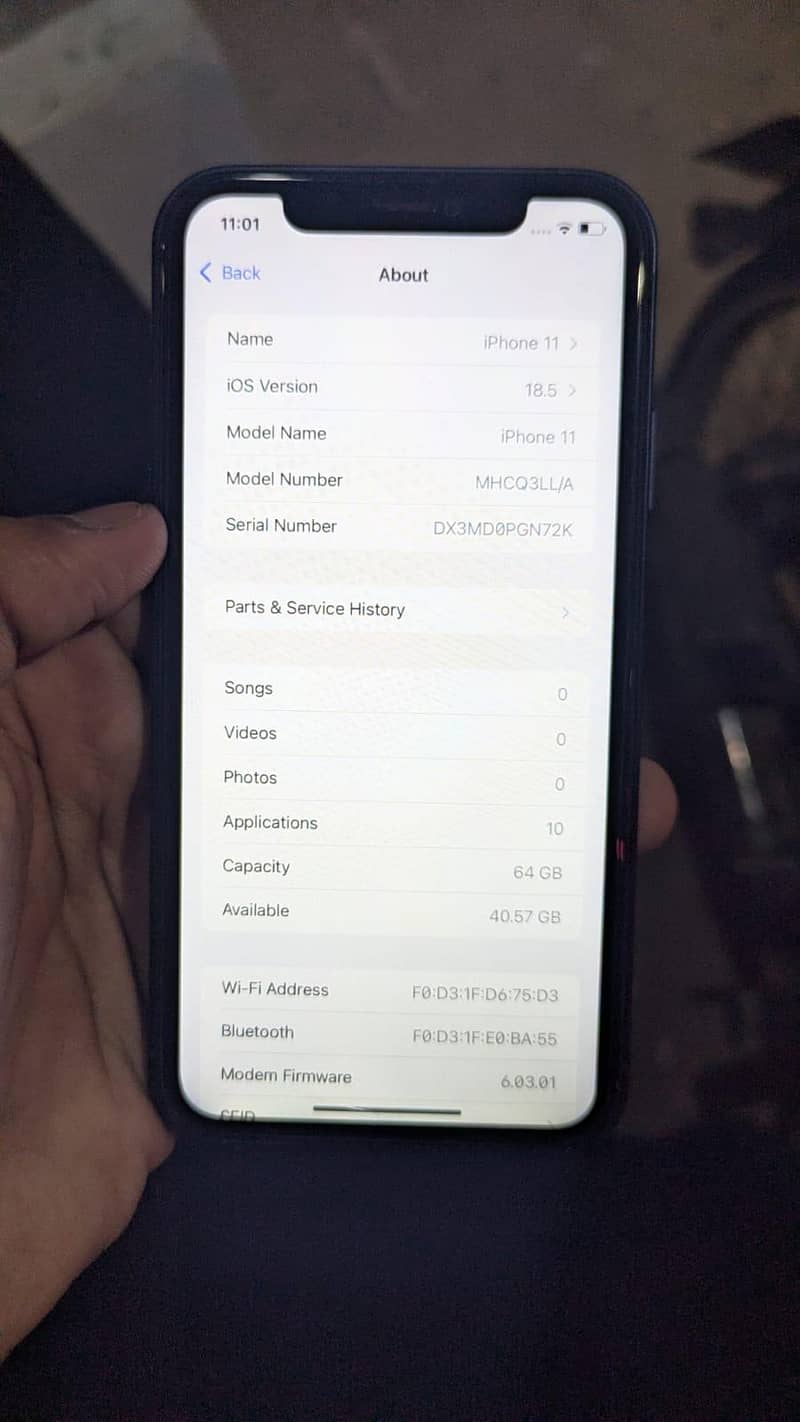 Apple iPhone 11 4