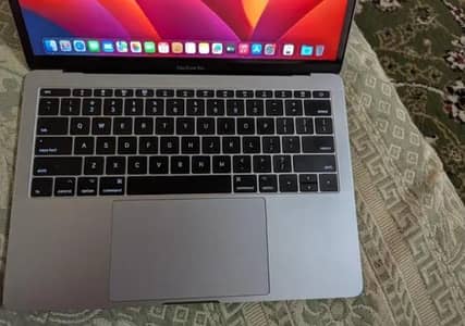 macbook pro 2017 with touchpad