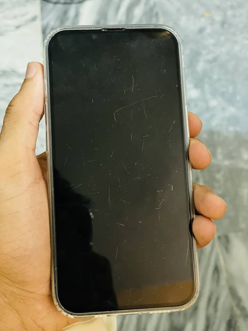 Apple iPhone 13 1