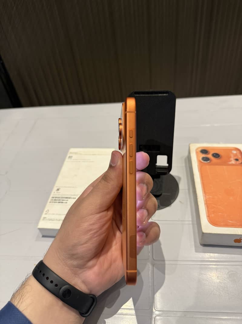 Apple iPhone 17 Pro Max 3