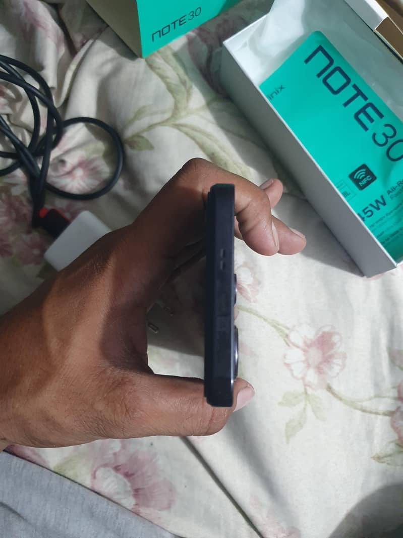 Infinix Note 30 3