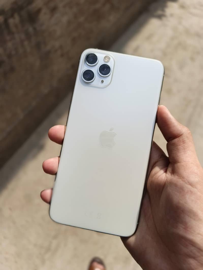 Apple iPhone 11 Pro Max 5