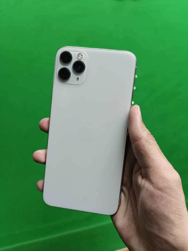 Apple iPhone 11 Pro Max 6