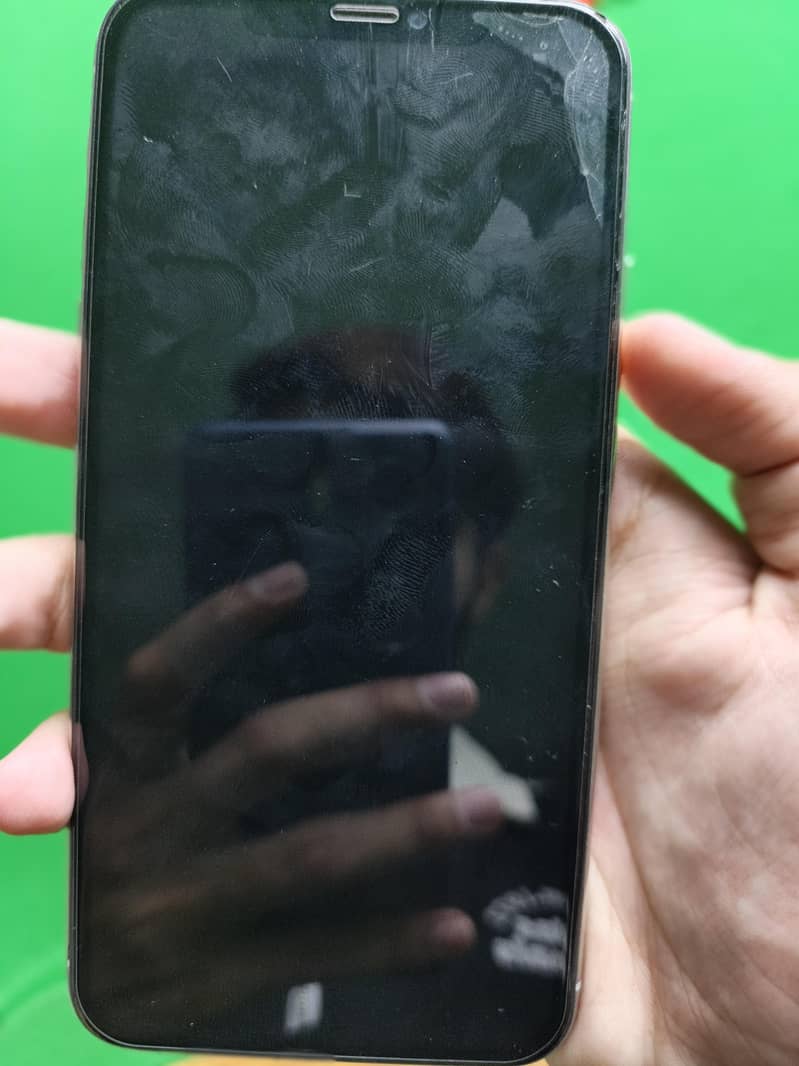 Apple iPhone 11 Pro Max 7