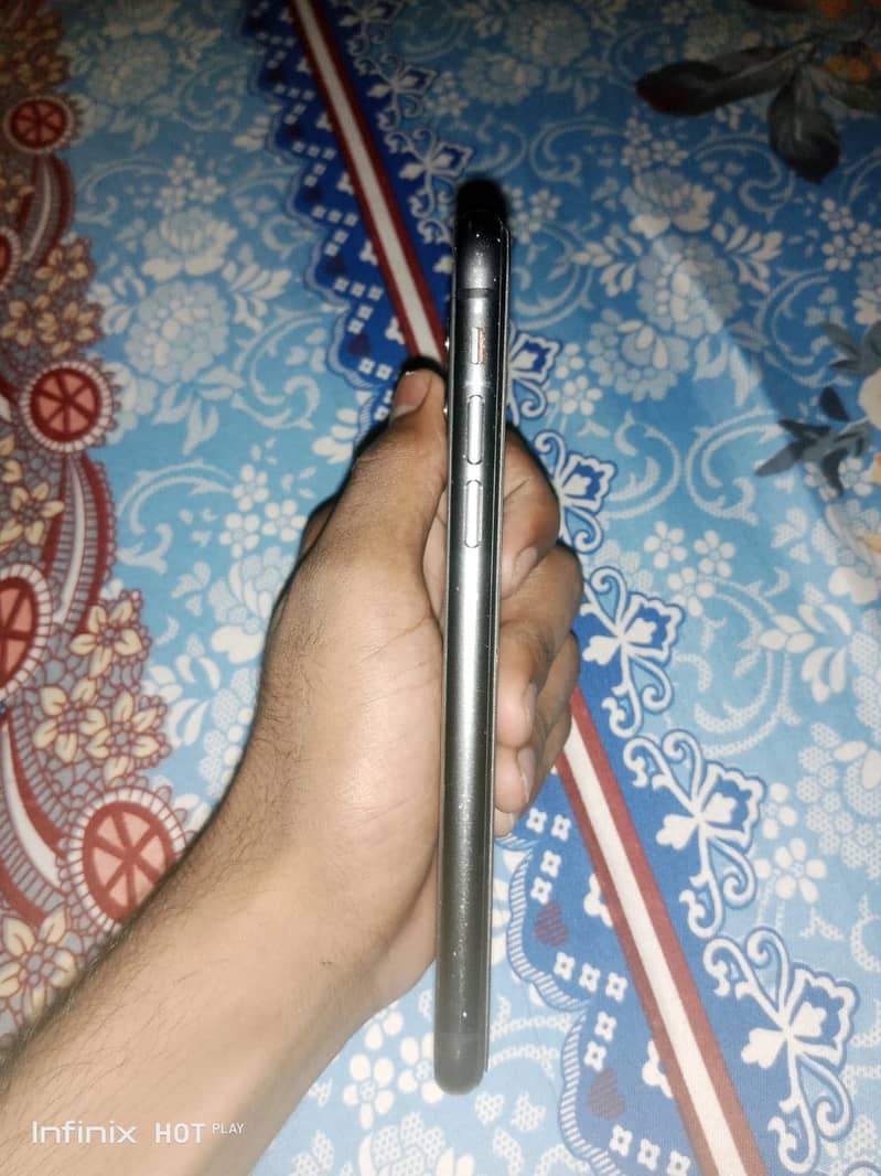 Apple iPhone 11 1