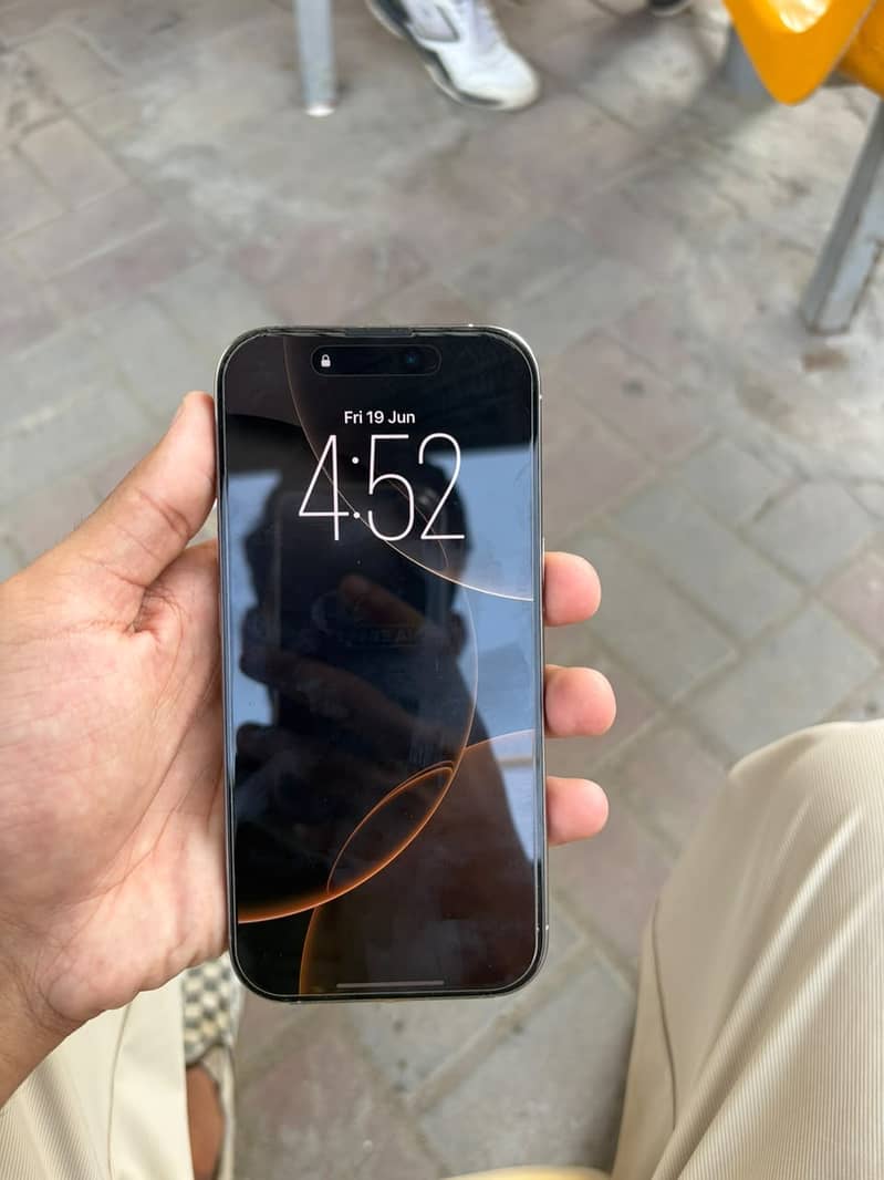 Apple iPhone 16 Pro 5